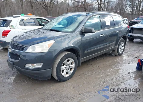 2011 Chevrolet Traverse Ls z USA, uszkodzony, nr VIN 1GNKREED8BJ109270